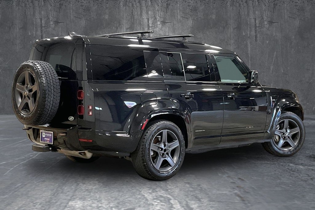 Used 2023 Land Rover Defender 130 X-Dynamic SE AWD/4WD image 7