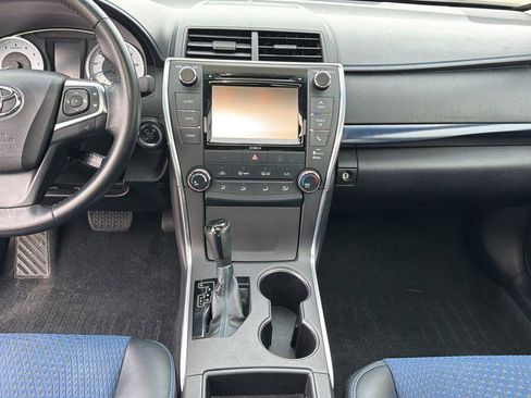 Used 2016 Toyota Camry SE image 27