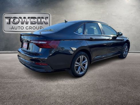 Used 2024 Volkswagen Jetta SE image 4