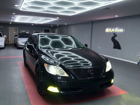 Used 2009 Lexus LS 460 AWD image 1