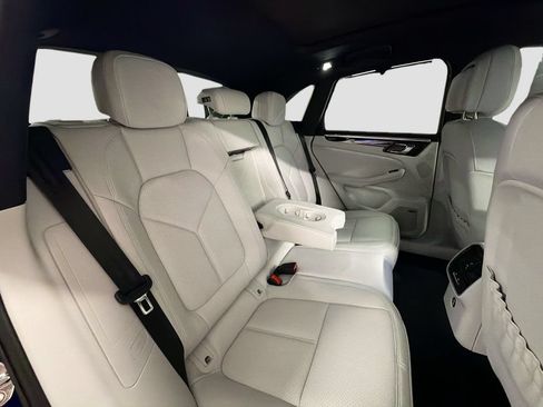 New 2026 Porsche Macan AWD/4WD image 29