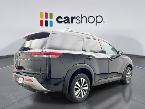 Used 2024 Nissan Pathfinder SL image 5