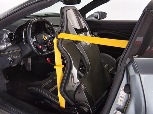 Used 2021 Ferrari F8 Tributo RWD image 21