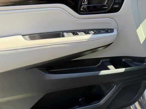 Used 2022 Honda Odyssey Elite image 19