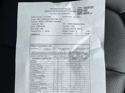 Used 2024 Chrysler Pacifica Touring-L FWD image 33