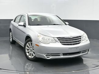 Used 2010 Chrysler Sebring Limited FWD video 2