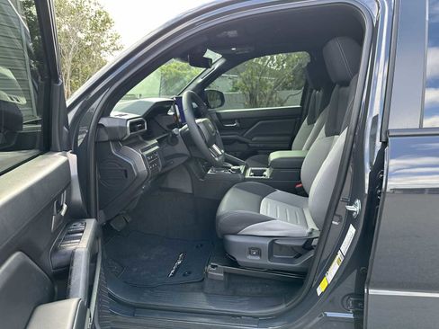 Used 2026 Toyota Tacoma TRD Off-Road image 3