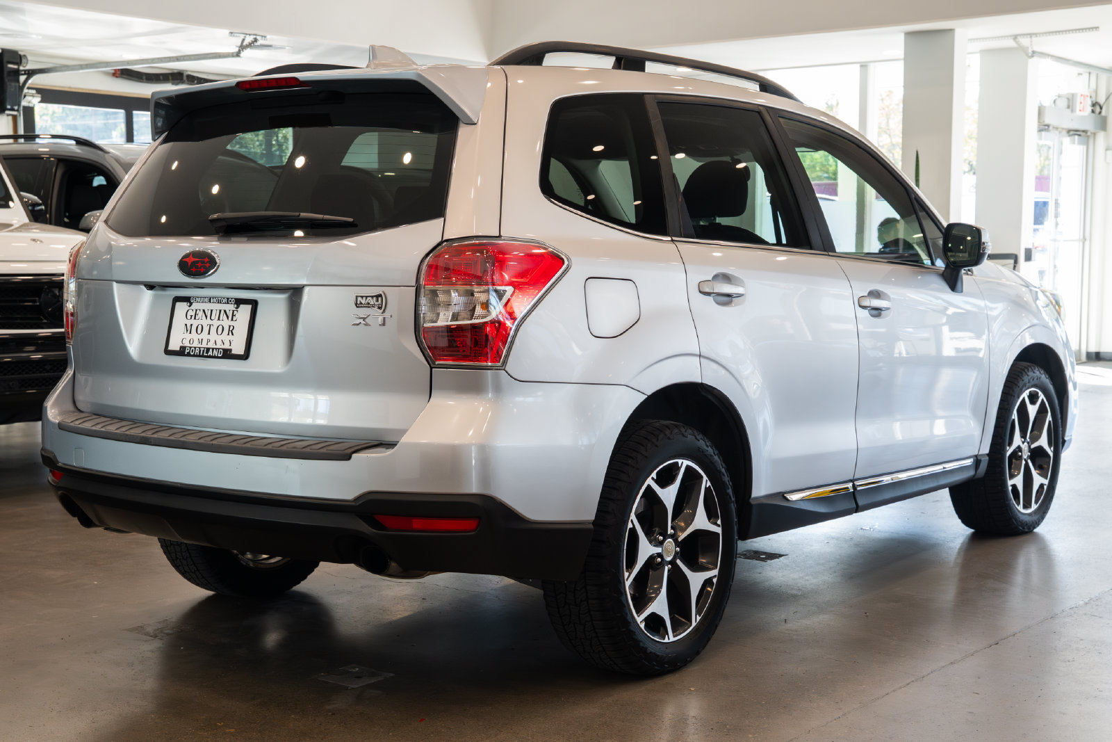 Used 2016 Subaru Forester 2.0XT Touring w/ Popular Package #2 AWD/4WD image 4