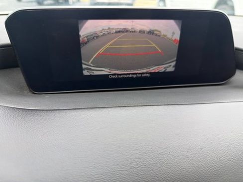 Used 2024 MAZDA MAZDA3 s FWD image 18