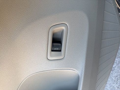 New 2026 Volkswagen Atlas SE image 19