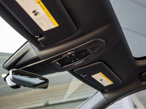 New 2026 Porsche Cayenne Coupe image 25