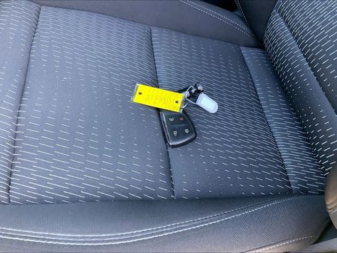 Used 2025 Chevrolet Equinox LT w/ Midnight Edition image 14