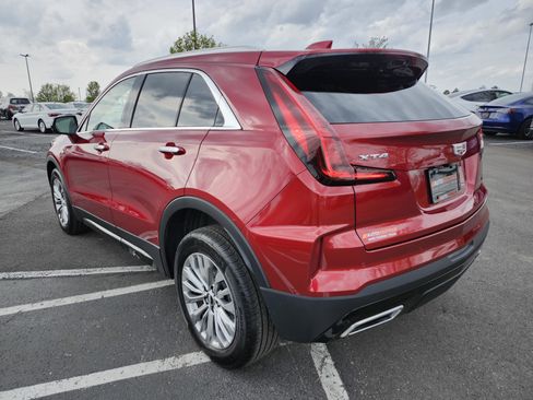 Used 2024 Cadillac XT4 Premium Luxury w/ Technology Package FWD image 16