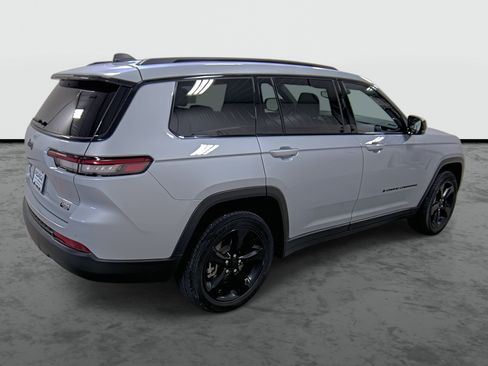 Used 2023 Jeep Grand Cherokee L Laredo AWD/4WD image 4