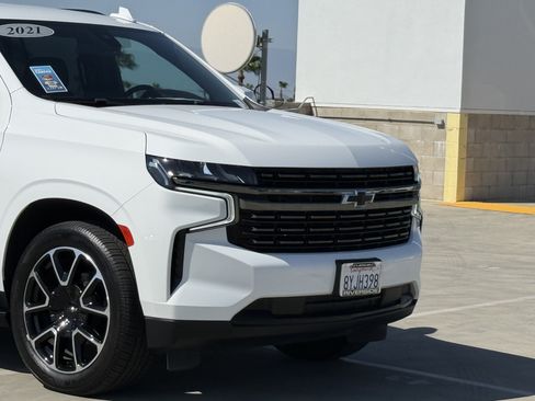 Used 2021 Chevrolet Tahoe RST RWD image 3