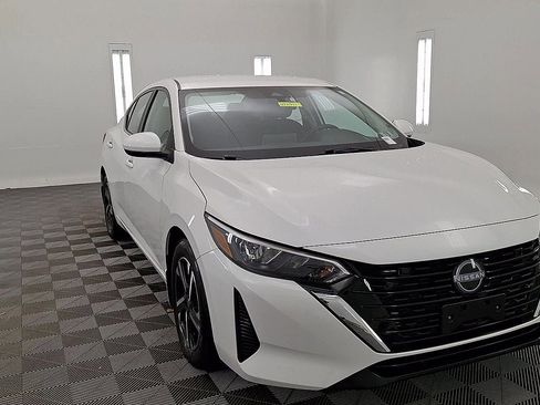 Used 2024 Nissan Sentra SV image 7
