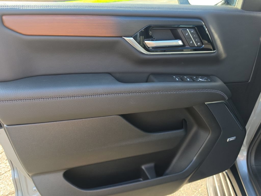 New 2026 GMC Yukon Denali AWD/4WD image 14