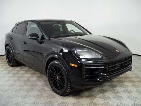 New 2026 Porsche Cayenne Base image 27