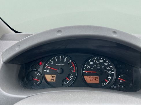 Used 2017 Nissan Frontier SV image 12