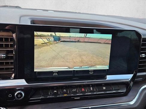 Used 2023 GMC Sierra 1500 SLT image 18