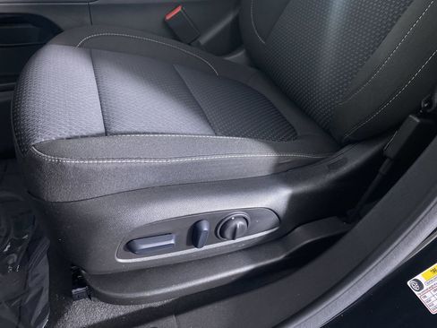 Certified 2023 GMC Acadia SLE w/ Driver Convenience Package image 9