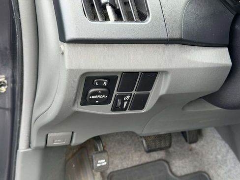 Used 2011 Toyota Prius Three image 18