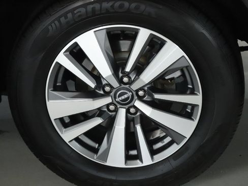 Used 2022 Nissan Pathfinder SL AWD/4WD image 38