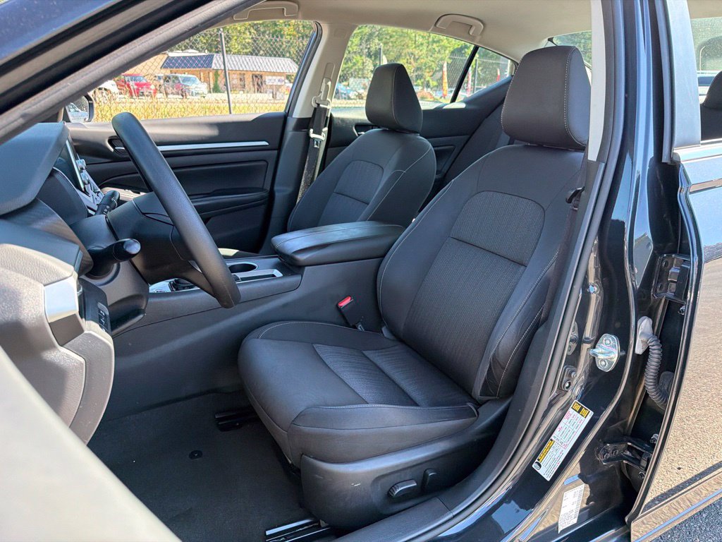 Certified 2022 Nissan Altima 2.5 SV FWD image 18