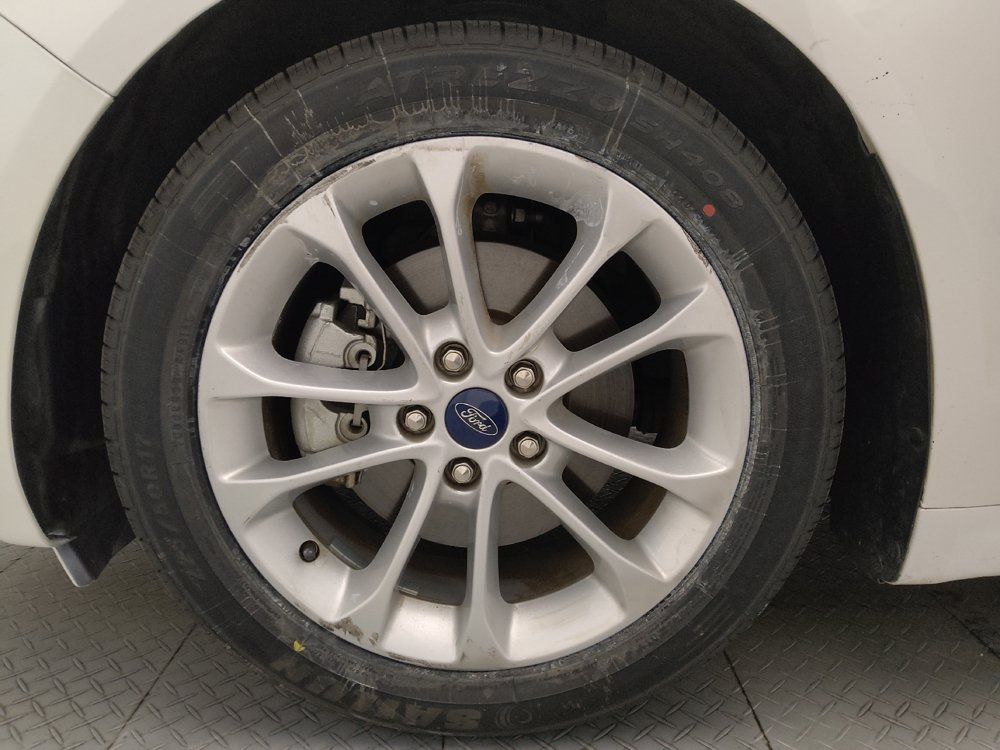Used 2019 Ford Fusion SE FWD image 31