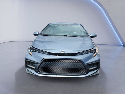 Used 2020 Toyota Corolla SE w/ SE Premium Package FWD image 2