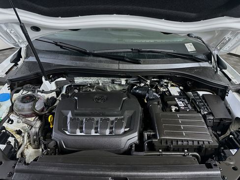 Used 2024 Volkswagen Tiguan S image 34