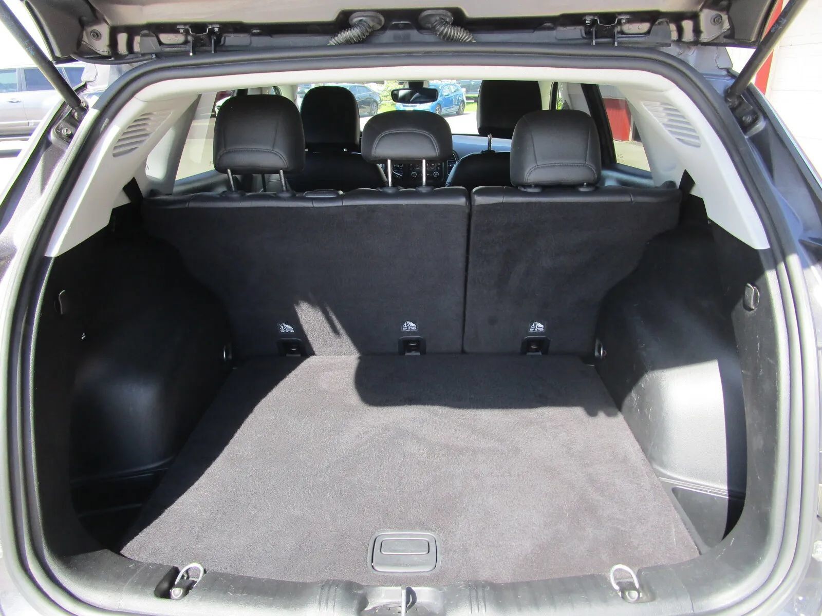 Used 2018 Jeep Compass Latitude AWD/4WD image 14