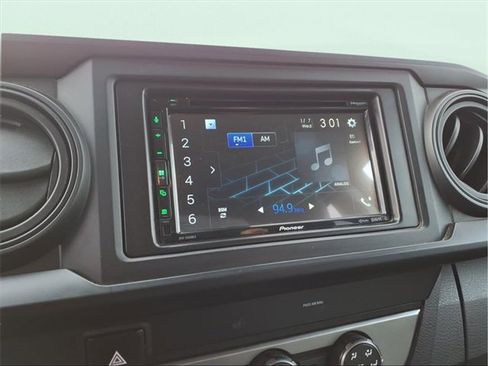 Used 2019 Toyota Tacoma SR image 14