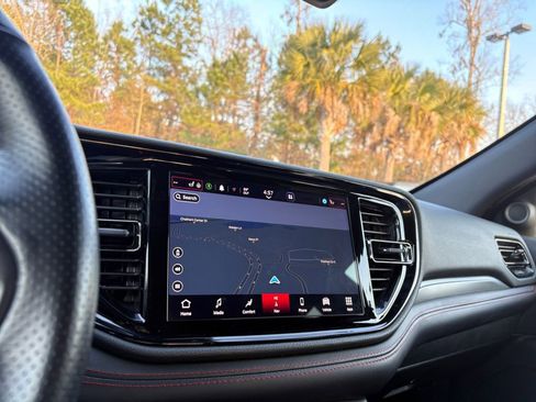 Used 2023 Dodge Durango GT image 25