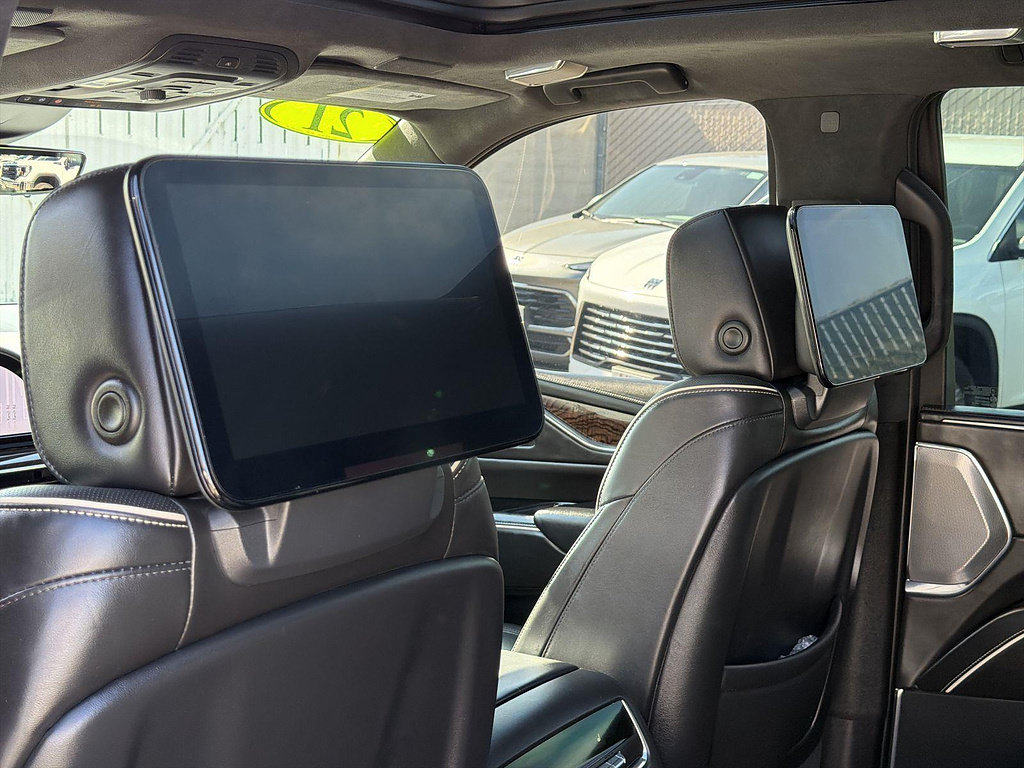 Used 2021 Cadillac Escalade Sport Platinum w/ Heavy-Duty Trailer Package AWD/4WD image 43