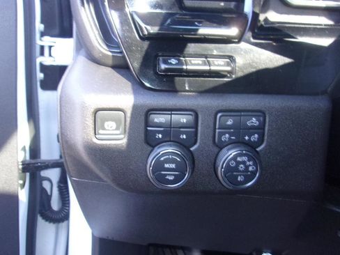 Used 2024 Chevrolet Silverado 2500 ZR2 w/ ZR2 Bison Edition image 14