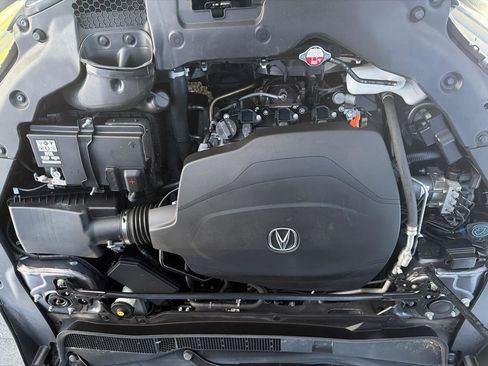 Used 2017 Acura TLX V6 w/ Technology Package FWD image 9