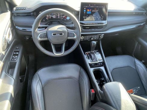 Certified 2025 Jeep Compass Trailhawk AWD/4WD image 6