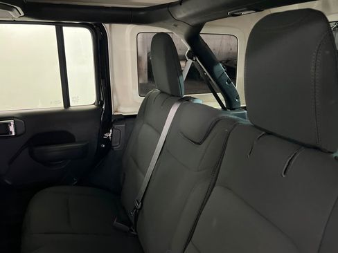 Used 2022 Jeep Wrangler Unlimited Sport AWD/4WD image 20