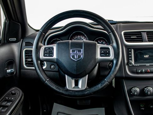 Used 2011 Dodge Avenger Lux FWD image 26