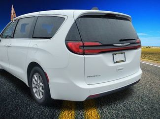 Certified 2024 Chrysler Pacifica Touring-L video 2