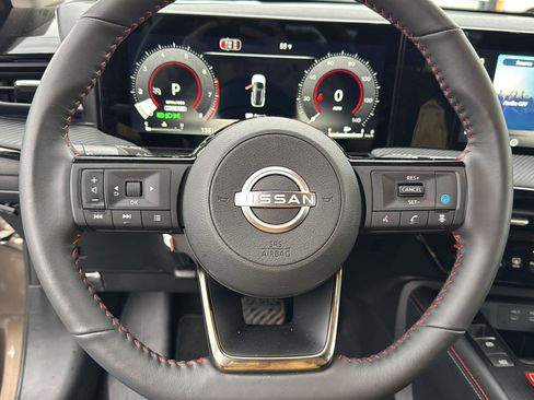 Used 2026 Nissan Kicks SR w/ SR Premium Package image 18