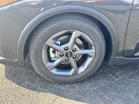 New 2026 Kia K4 LXS image 9