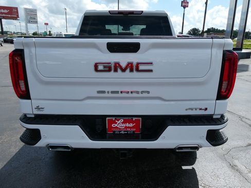Certified 2022 GMC Sierra 1500 AT4 w/ Technology Package AWD/4WD image 6