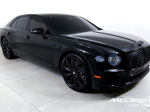 Used 2025 Bentley Flying Spur Plug-In Hybrid AWD/4WD image 3