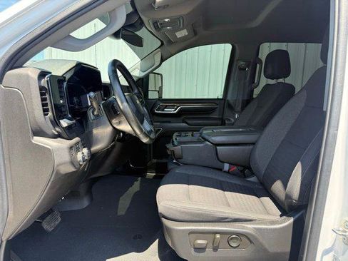 Used 2024 Chevrolet Silverado 2500 LT w/ Convenience Package AWD/4WD image 6
