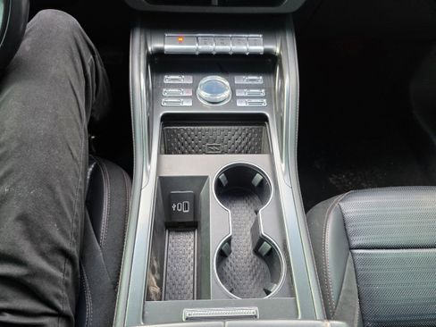 Used 2024 Lincoln Nautilus Reserve w/ Equipment Group 202A image 13