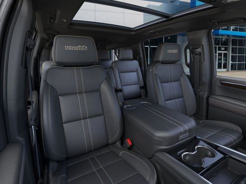 New 2026 Chevrolet Suburban High Country image 16