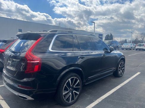 Used 2018 Volvo XC90 T6 Momentum w/ Convenience Package image 5