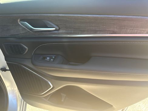 New 2025 Jeep Grand Cherokee L Overland w/ Trailer Tow Package image 16